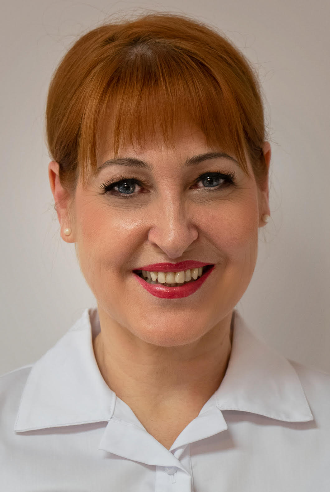 Dr. Szabó Marianna fogszabályozó szakorvos — Smile Centrum Miskolc
